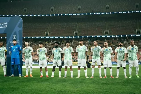 تحت أنظار دونجا.. النجمة السعودي يتفق مع مدربه الجديد